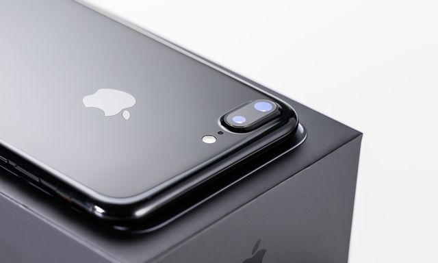 iPhone7 Plusの液晶保護に欠かせないルプラスのガラスフィルムが自宅に届いた